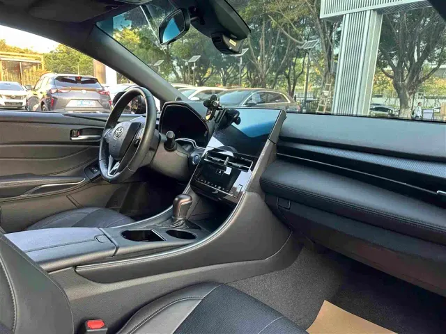 Toyota Avalon — Фото автомобиля 22