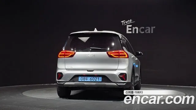Kia Niro — Фото автомобиля 4