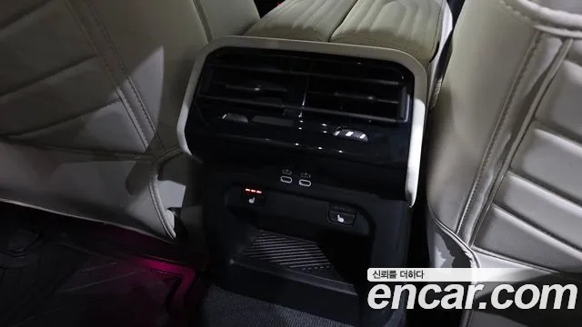 BMW 5 Series G60 — Фото автомобиля 24