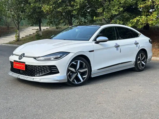 Фотография автомобиля — Volkswagen Lamando