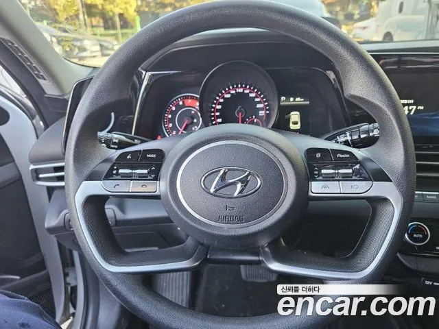 Hyundai Avante CN7 — Фото автомобиля 12