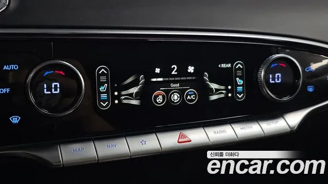 Genesis GV70 — Фото автомобиля 17