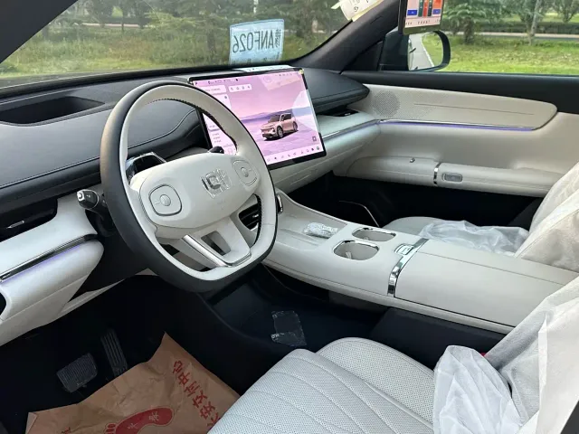 Changan Qiyuan Q07 — Фото автомобиля 3