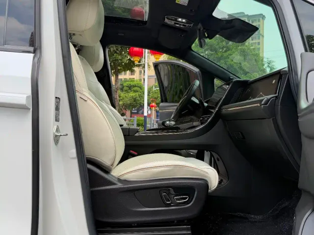 GAC Trumpchi M8 — Фото автомобиля 22
