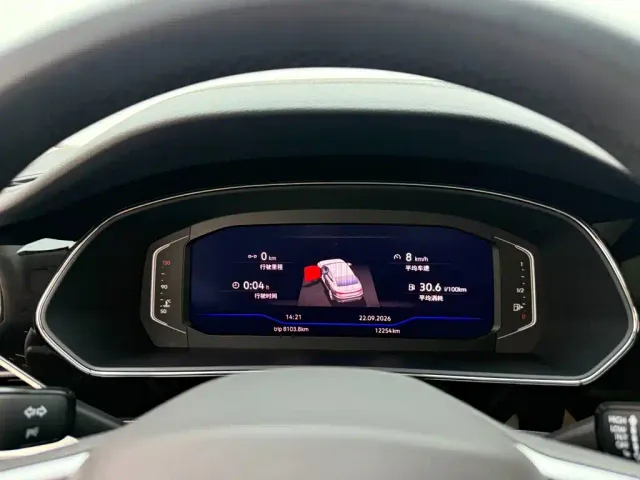 Volkswagen Passat 2025 Outstanding 380TSI Dragon Soaring Edition — Фото автомобиля 11