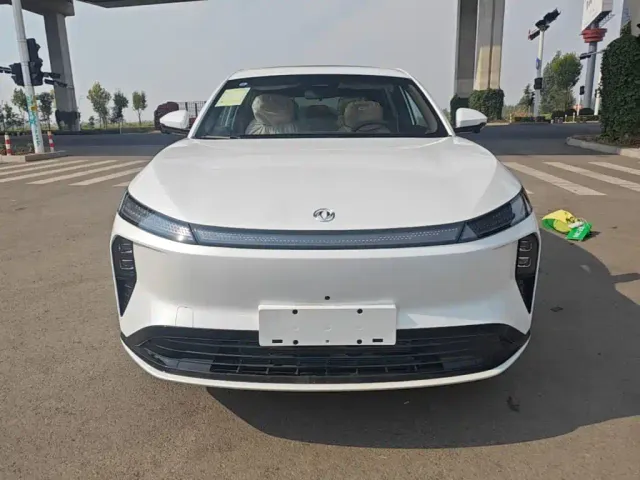 Dongfeng Aeolus L8 — Фото автомобиля 2