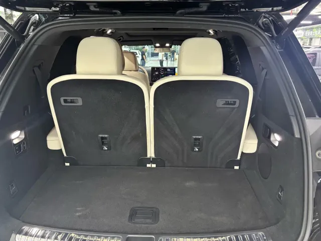 Li Auto L8 — Фото автомобиля 9