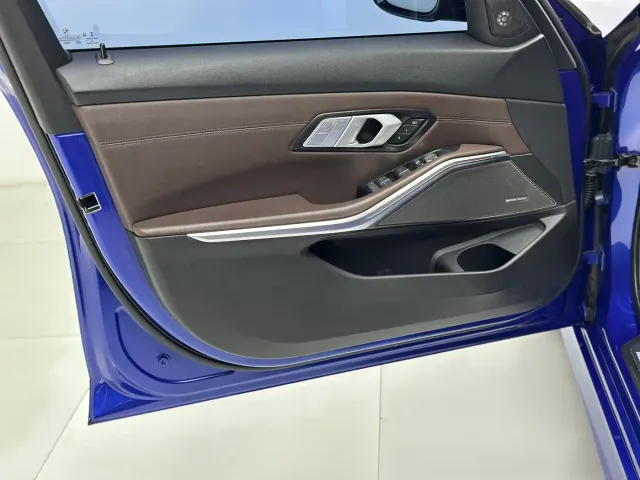 BMW 3 Series — Фото автомобиля 15