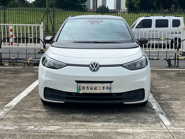 Volkswagen ID.3 — Фото автомобиля 2