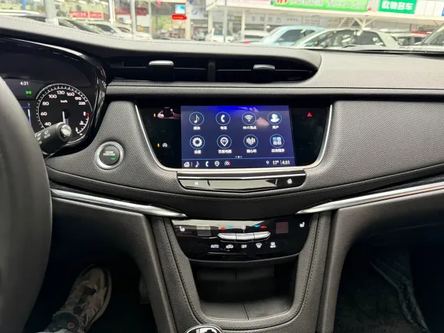 Cadillac XT5 — Фото автомобиля 8