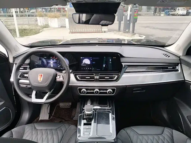 Hongqi HS5 — Фото автомобиля 9