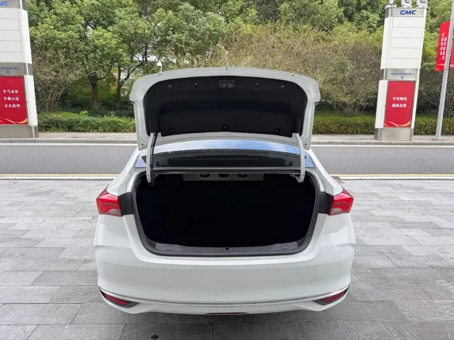 Buick Verano — Фото автомобиля 19