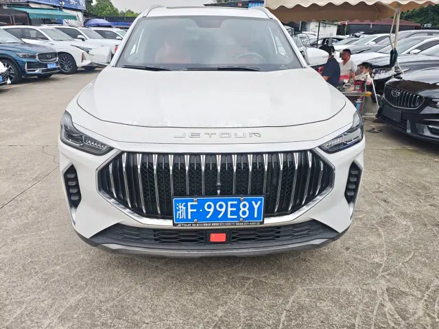 Jetour X70 Plus — Фото автомобиля 2