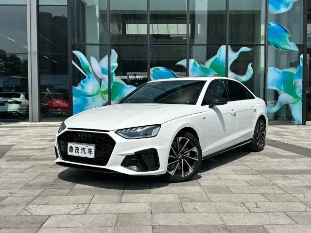 Фотография автомобиля — Audi A4L