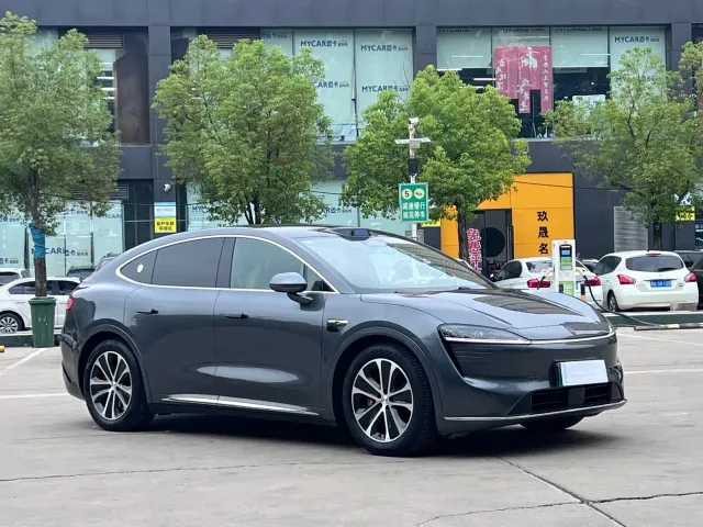 Luxeed R7 — Фото автомобиля 3