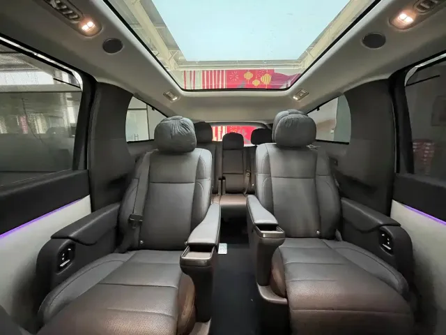Li Auto Li Auto MEGA 2024 Ultra — Фото автомобиля 16