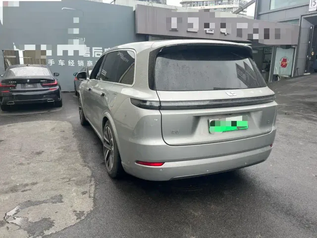 Li Auto L9 — Фото автомобиля 8