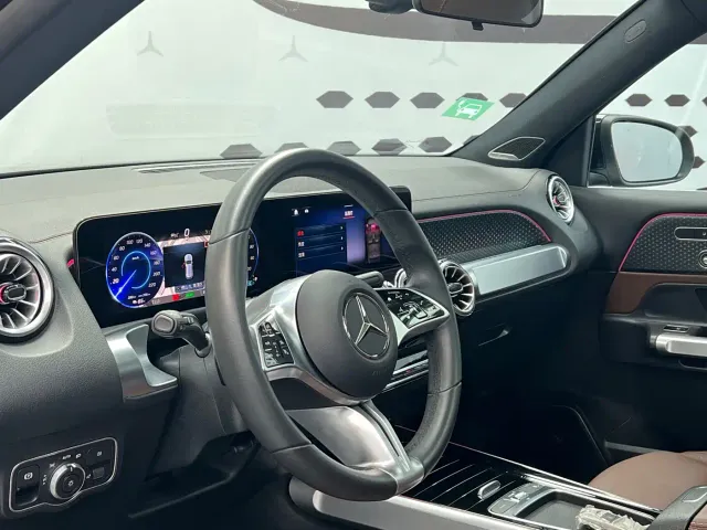 Mercedes-Benz EQB — Фото автомобиля 7