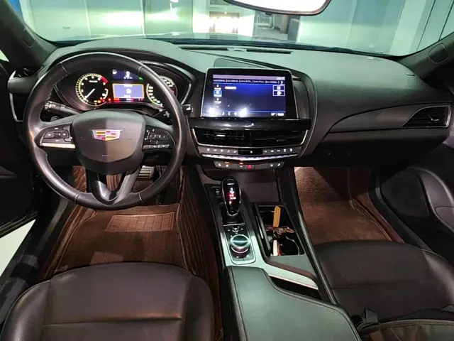 Cadillac CT5 — Фото автомобиля 12