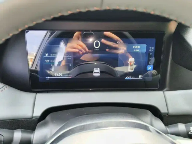 Geely Haoyue L — Фото автомобиля 3