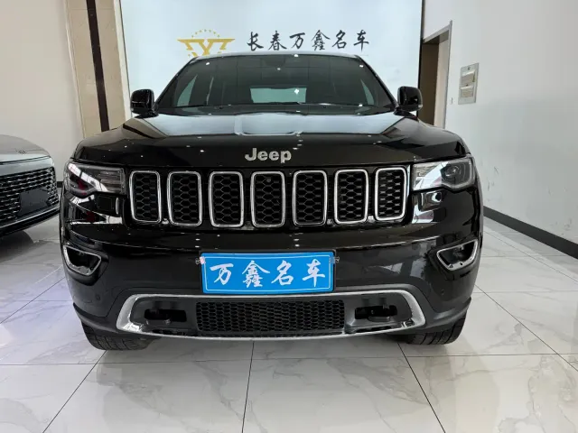 Jeep Grand Cherokee — Фото автомобиля 2
