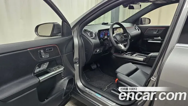 Mercedes-Benz EQA — Фото автомобиля 3