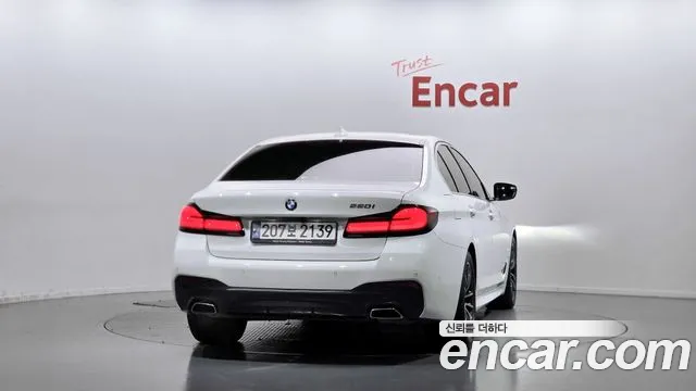 BMW 5 Series G30 — Фото автомобиля 4