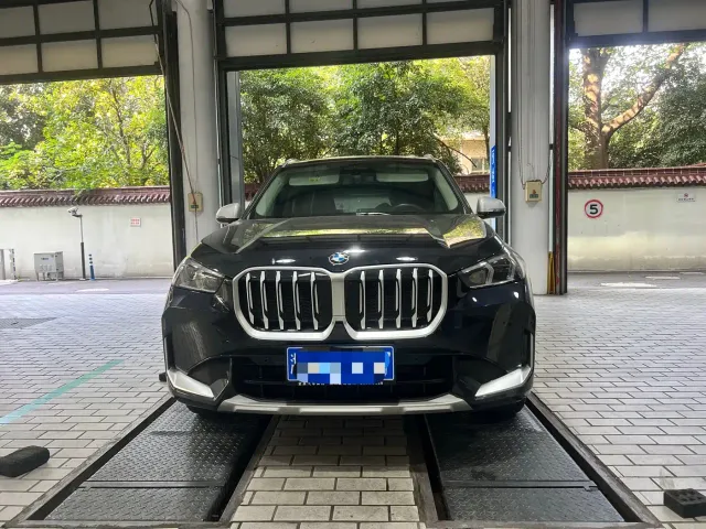 BMW X1 — Фото автомобиля 2