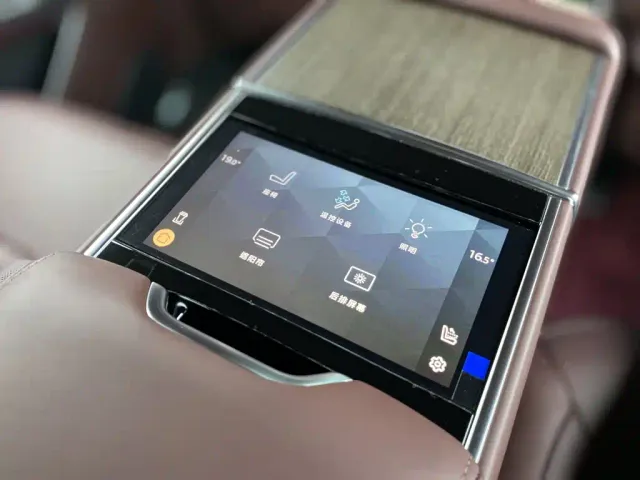 Land Rover Range Rover — Фото автомобиля 27