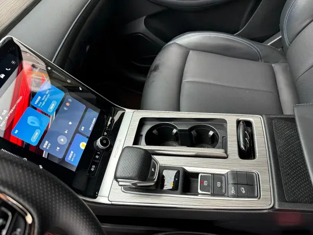Roewe RX5 — Фото автомобиля 18