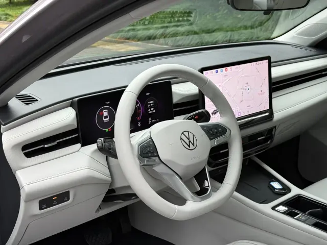 Volkswagen Lavida — Фото автомобиля 14