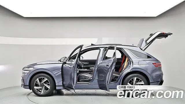 Genesis GV70 — Фото автомобиля 5