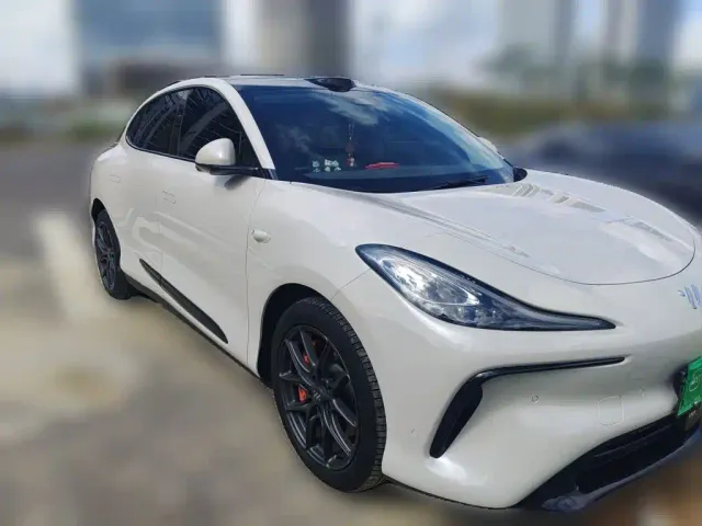 IM Motors LS6 — Фото автомобиля 24