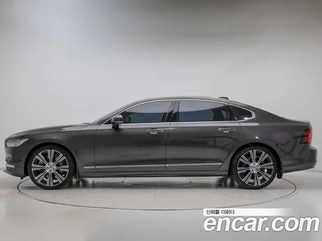 Вольво S90 — Фото автомобиля 3