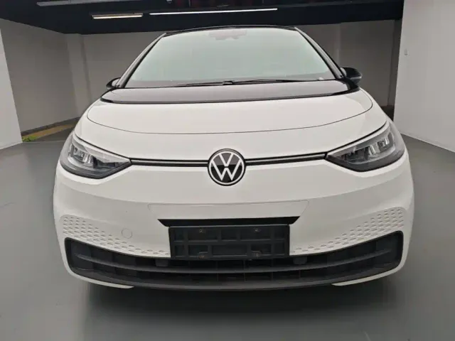 Volkswagen ID.3 — Фото автомобиля 2