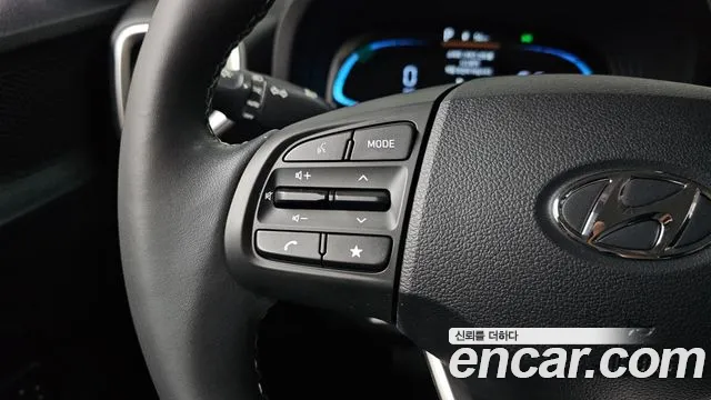 Hyundai Venue — Фото автомобиля 17