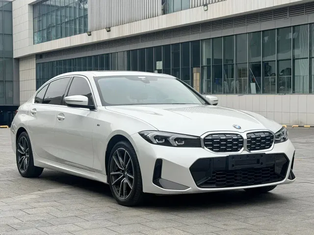 BMW 3 Series — Фото автомобиля 3