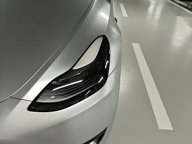 Tesla Model Y — Фото автомобиля 23