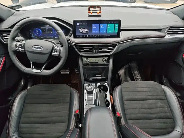 Ford Escape — Фото автомобиля 9