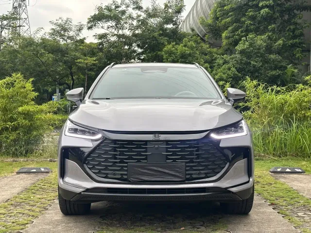 BYD Tang — Фото автомобиля 2