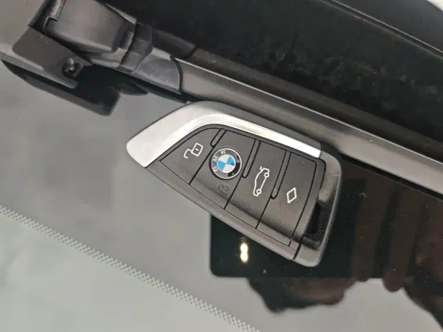 BMW 3 Series — Фото автомобиля 8
