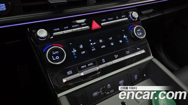 Hyundai Santafe Santa Fe (MX5) Бензин 2.5T 2WD — Фото автомобиля 18