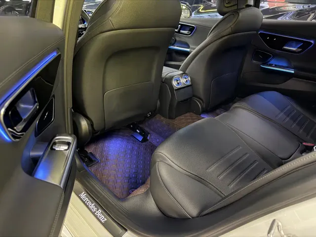 Mercedes-Benz C-Class — Фото автомобиля 12