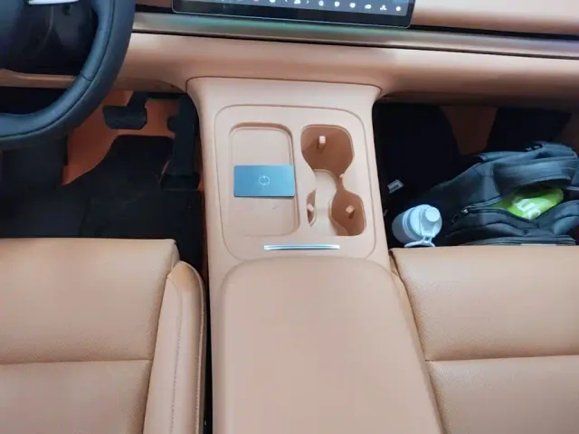 Leapmotor C10 — Фото автомобиля 13