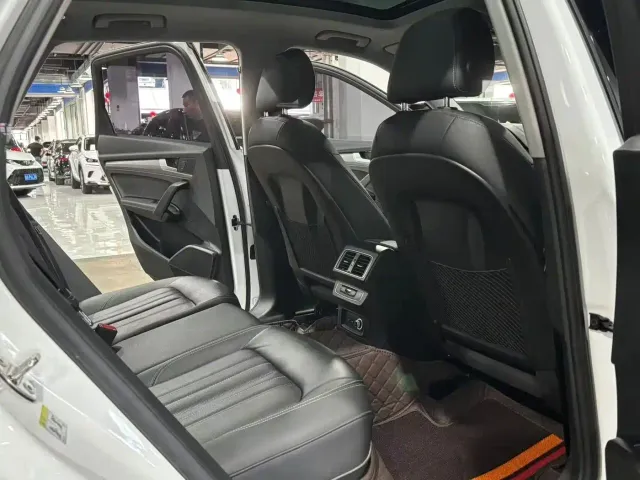 Audi Q5L — Фото автомобиля 6