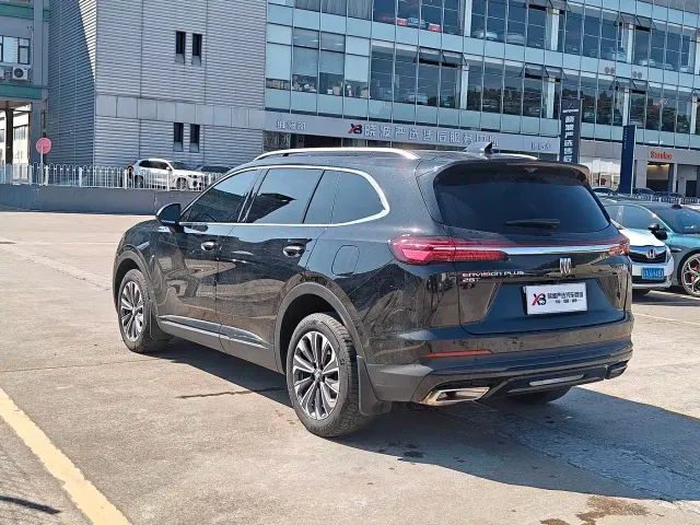 Buick Envision Plus — Фото автомобиля 5