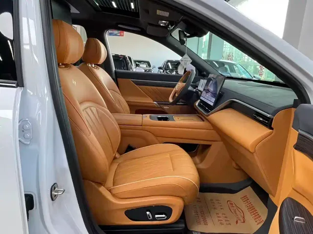 Dongfeng eπ 008 — Фото автомобиля 10