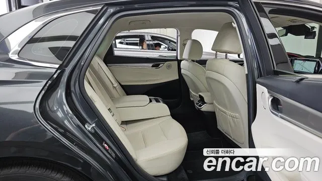 Hyundai Grandeur Новый Grandeur IG — Фото автомобиля 12
