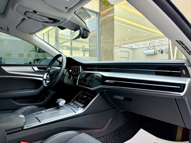 Audi A7L — Фото автомобиля 11