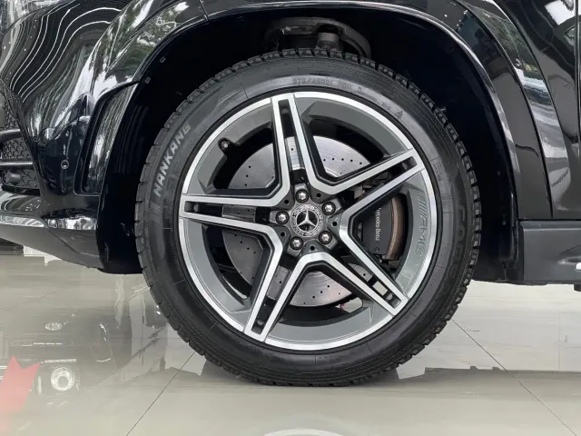 Mercedes-Benz GLS-Class — Фото автомобиля 11